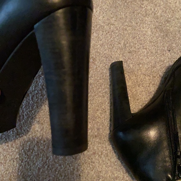 Stuart Weitzman boots - Picture 5 of 6
